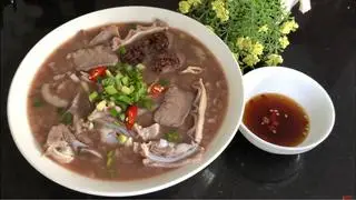 Hình ảnh Cháo huyết lớn 2-3 người ăn