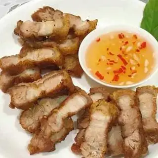 Hình ảnh Cơm ba rọi chiên