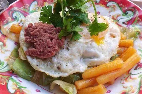 Hình ảnh Nui xào trứng