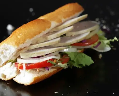 Hình ảnh Bánh mì chả lụa muối tiêu 