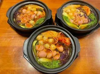 Hình ảnh Mì cay xúc xích