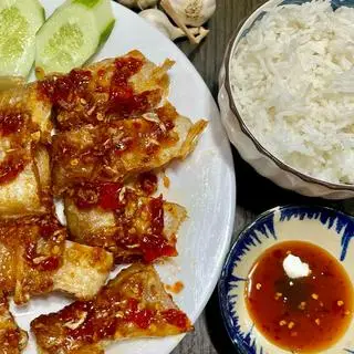 Hình ảnh Cơm cá dứa 1 nắng Cần Giờ đặc biệt - sườn ram muối - salad chua ngọt