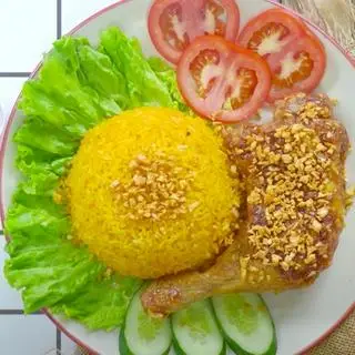 Hình ảnh Cơm gà mắm tỏi góc tư