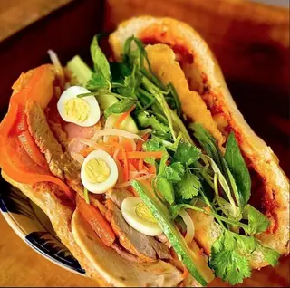 Hình ảnh Bánh mì thập cẩm