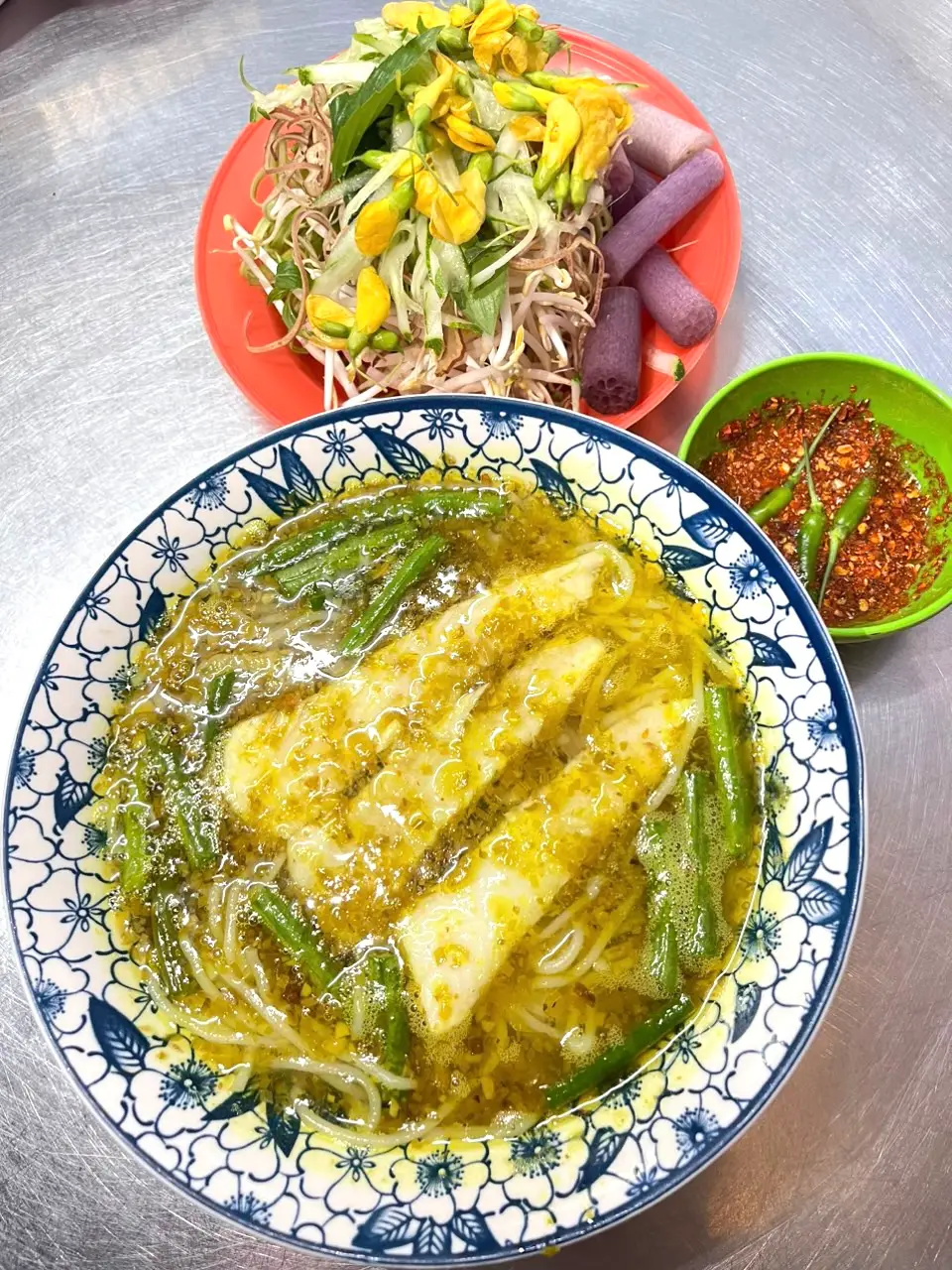 Hình ảnh Bún Cá Nam Vang Ba Quít - Phạm Thế Hiển