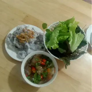 Hình ảnh Bánh cuốn chả nướng suất vừa + banh cuôn trứng