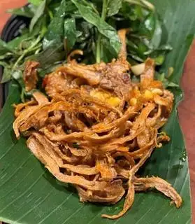 Hình ảnh Khô mực chiên nước mắm