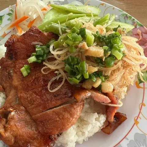 Hình ảnh Cơm Tấm & Bún Thịt Nướng Chả Giò - Đông Thạnh 3-4A