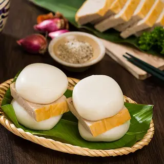 Hình ảnh Bánh dày kẹp chả chiên
