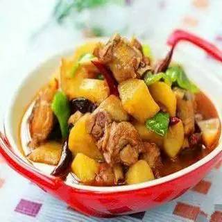 Hình ảnh Gà hầm khoai tây - 土豆烧鸡块