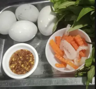 Hình ảnh Phần 5 trứng vịt lộn luộc nước dừa