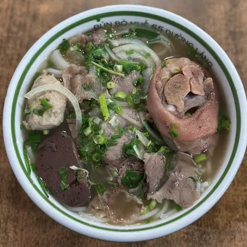 Hình ảnh Combo 2 Bún Bò Huế Bát Xanh truyền thống Plus