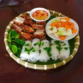 Hình ảnh Bánh hỏi heo quay