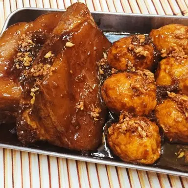 Hình ảnh Cơm tấm thịt khìa - trứng chiên nước mắm