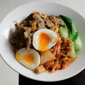 Hình ảnh Mì trộn bò xào tiêu