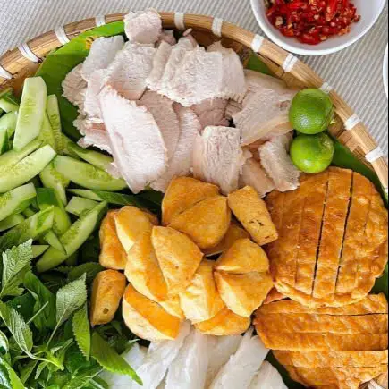 Hình ảnh Bún đậu thịt chả cua