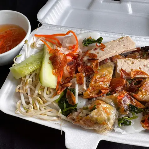 Hình ảnh Bánh Mướt Chả Ram - Trần Văn Kỷ