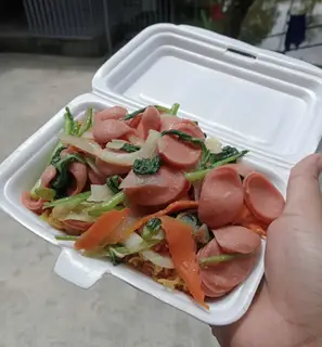 Hình ảnh Mì xào xúc xích