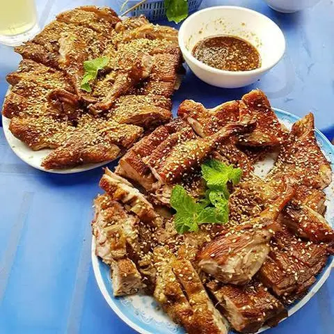 Hình ảnh Hưởng Quyên - Vịt Cỏ Vân Đình - Trần Hòa