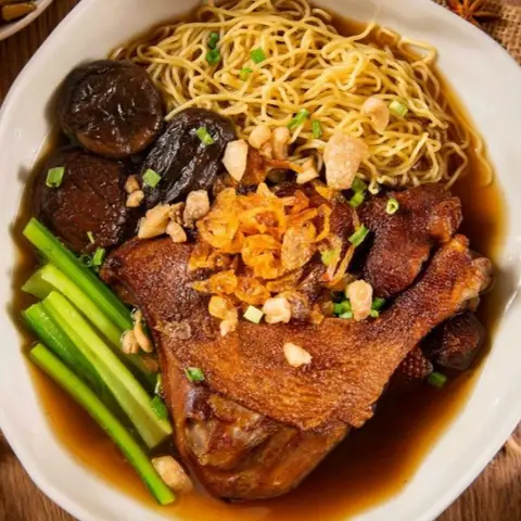 Hình ảnh Tân Hoà Ký - Mì Vịt Tiềm, Hoành Thánh & Sủi Cảo - Cách Mạng Tháng 8