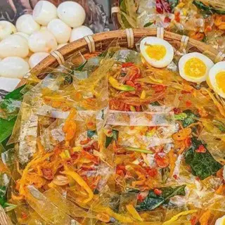 Hình ảnh Trộn truyền thống - trứng cút