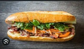 Hình ảnh Bánh mì pate lạp sườn