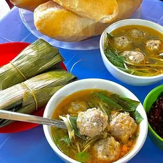 Hình ảnh Bánh mì xíu mại