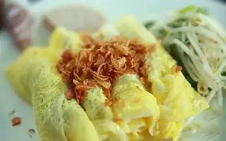 Hình ảnh Bánh cuốn trứng đầy đủ