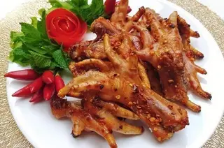 Hình ảnh Chân gà nướng muối ớt
