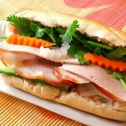 Hình ảnh Bánh Mì Đồng Bào - Mai Văn Vĩnh