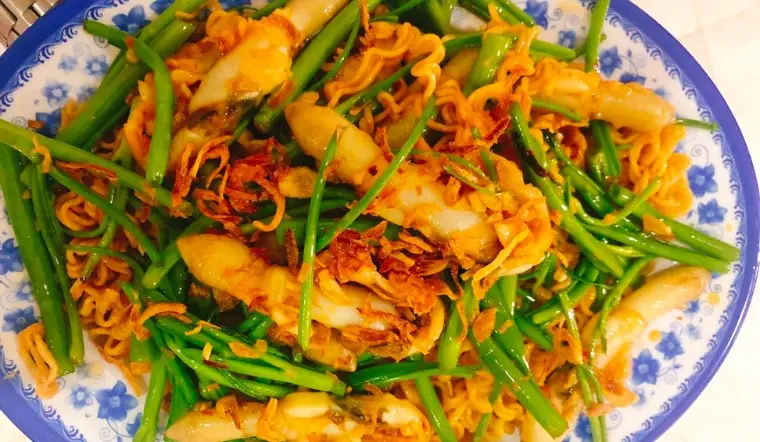 Hình ảnh Móng tay xào mì
