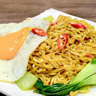 Hình ảnh Mì gói xào trứng