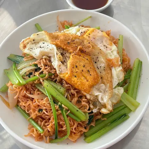 Hình ảnh Bột Chiên, Nui & Mì Xào Bò - Bếp Nhà Cà Rốt - Lâm Thị Hố