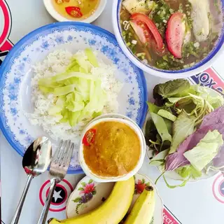 Hình ảnh Set cơm canh chúa cá hú - mắm chưng - canh - trái cây - đồ xào