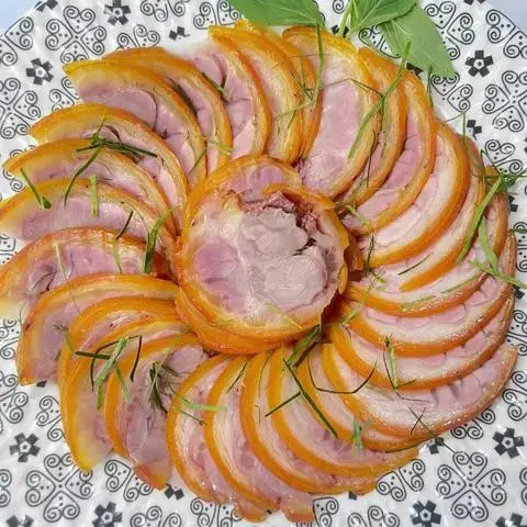 Hình ảnh Giò Heo Ủ Muối - Hương Lộ 2