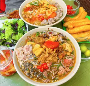 Hình ảnh Bún riêu cua đầy đủ