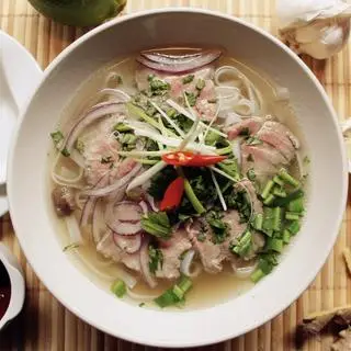 Hình ảnh Phở tái gân