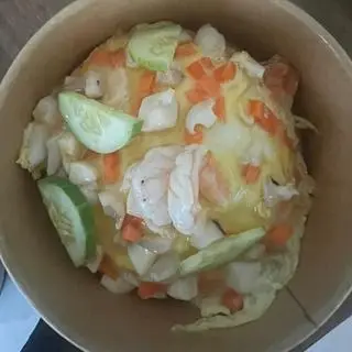 Hình ảnh Cơm hải sản phủ trứng