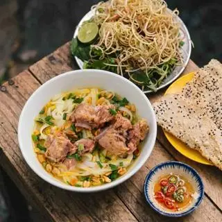 Hình ảnh Mì Quảng sườn heo