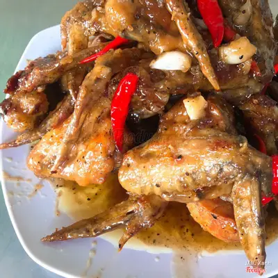Hình ảnh Cơm gà chiên mắm