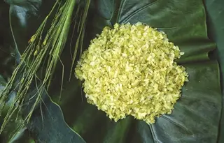 Hình ảnh Cốm Non Lá Me