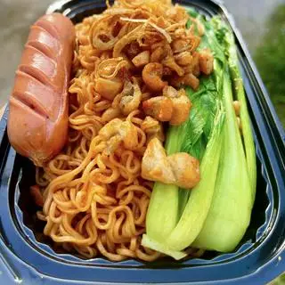 Hình ảnh Mì trộn xúc xích