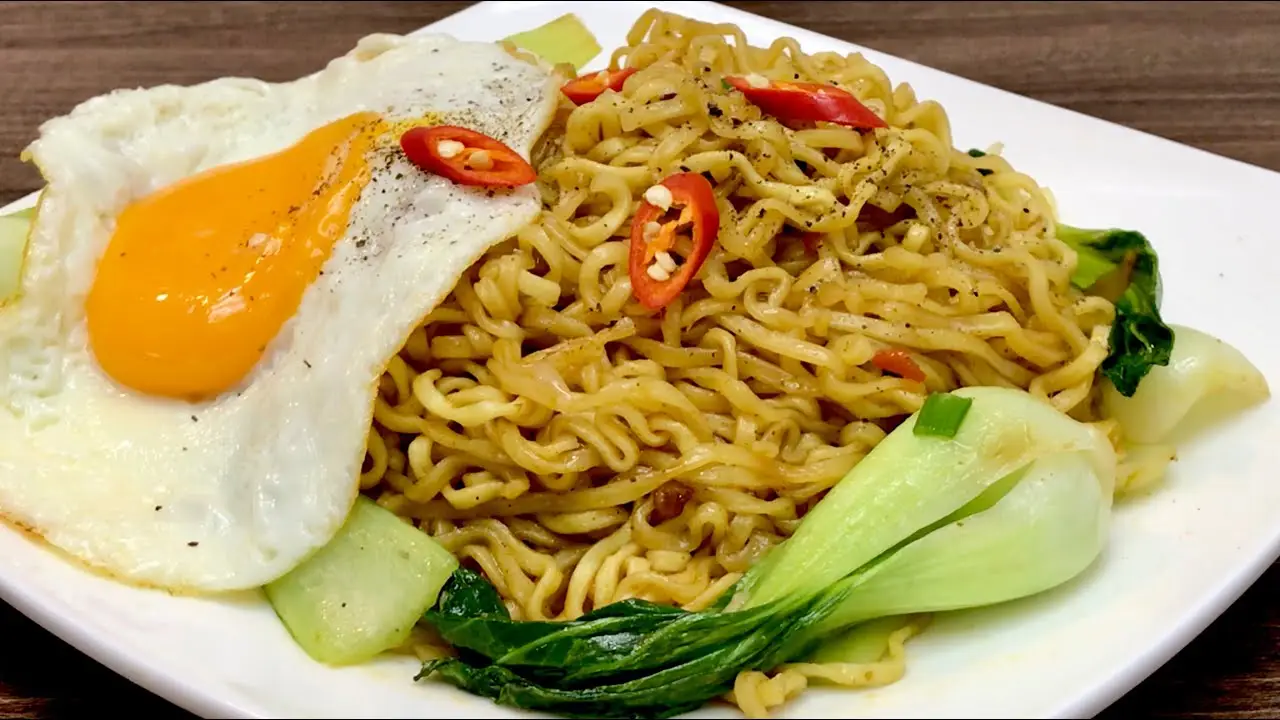 Hình ảnh Mì xào trứng