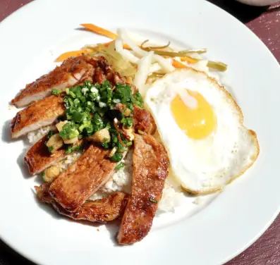 Hình ảnh Cơm sườn ốp la