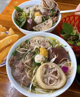 Hình ảnh Bún bò Huế - tô đầy đủ