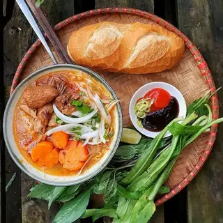 Hình ảnh Bò kho bánh mì