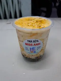 Hình ảnh Sữa tươi trân châu đường đen kem trứng khè