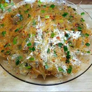 Hình ảnh Bánh tráng trộn mỡ hành