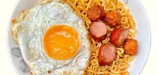 Hình ảnh Mỳ Indomie trộn trứng
