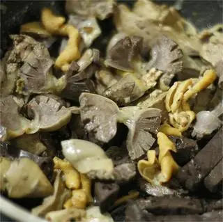 Hình ảnh Lòng gà thêm